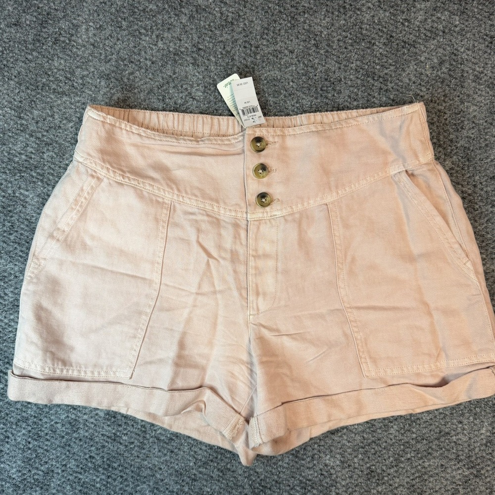NWT pair of Aerie High Waisted Triple Button V Linen-Blend Shorts Women's Medium